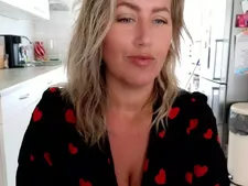 Camseks shows mit unserer Live Webcam Dame GeileTess, ursprünglich aus Europa