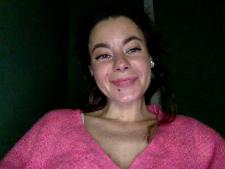 1 der schönsten Cam-Damen während eines 18+ Webcam-Sex-Gesprächs