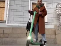 Fahrt folge der Stadt