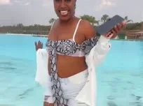 Sommerlicher Reiz am Ufer