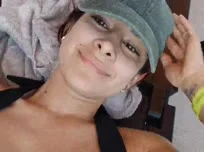 Heißes Camgirl mit schönem Körper