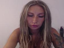 eine unserer schönsten Webcam-Damen während eines Online-Webcam-Sex-Gesprächs